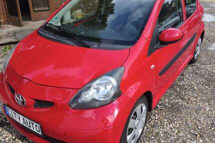 Toyota Aygo 215.275 km 1.670 &euro; Berlin - Pankow 13127