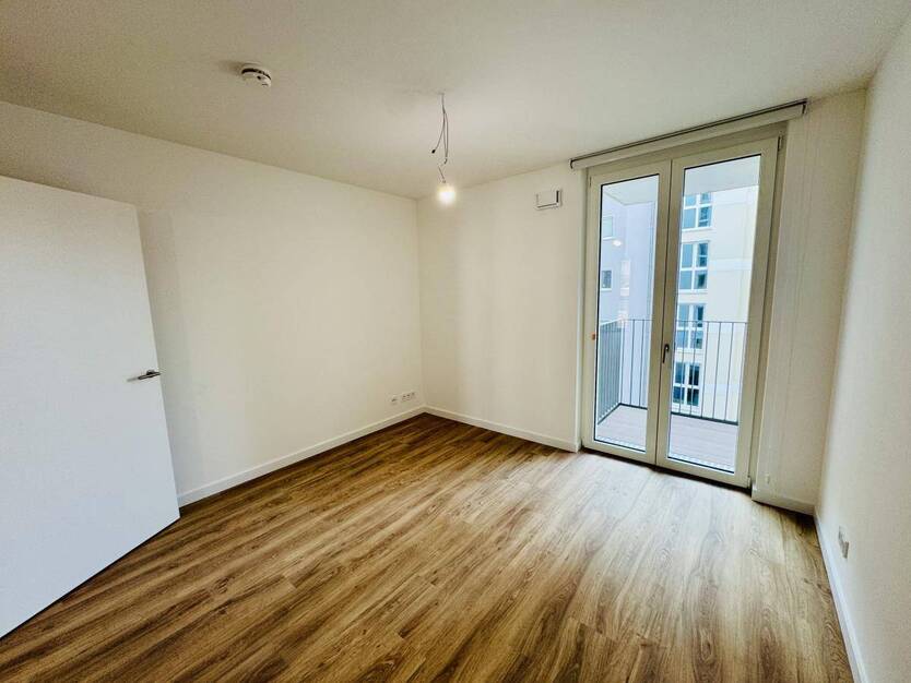 Geräumige Wohnung nahe Barbarossaplatz! *2x Balkone EBK Aufzug*