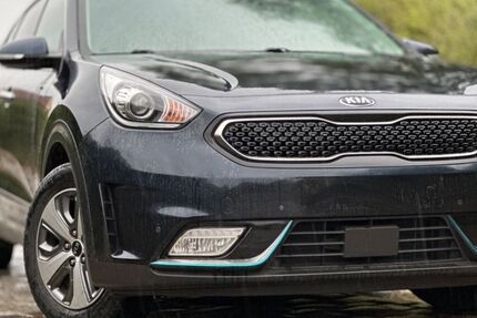 Kia Niro 139.087 km 11.999 € Berlin 12099
