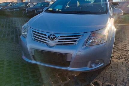 Toyota Avensis 121.000 km 5.999 &euro; Berlin 13597
