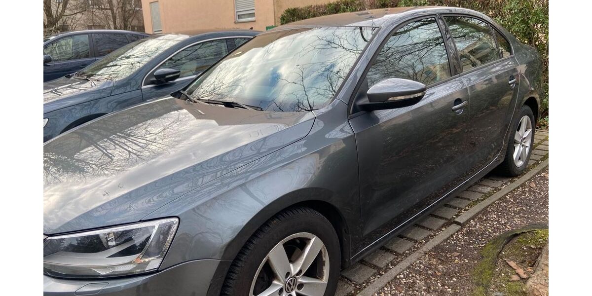 VW Jetta 91.900 km 7.900 € Berlin 12107
