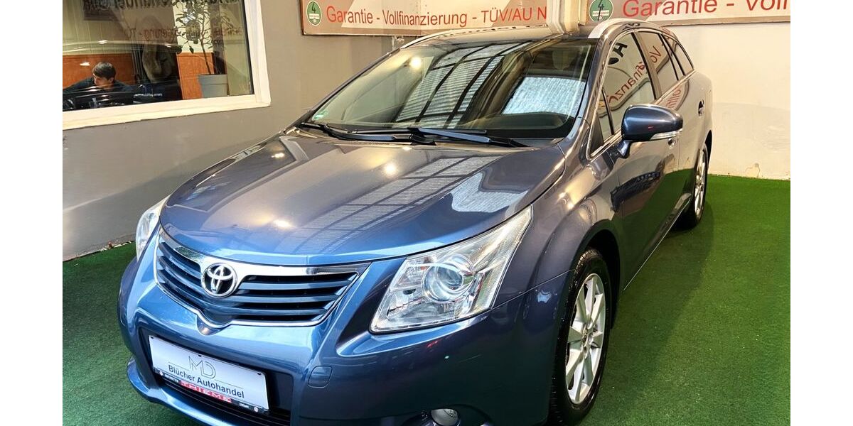 Toyota Avensis 214.000 km 6.900 &euro; Berlin/Schöneberg 10827