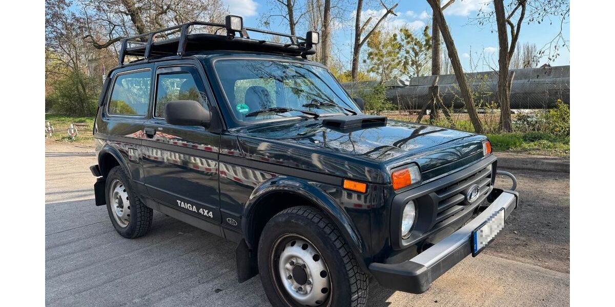 Lada Niva 47.500 km 7.500 &euro; Berlin 12685