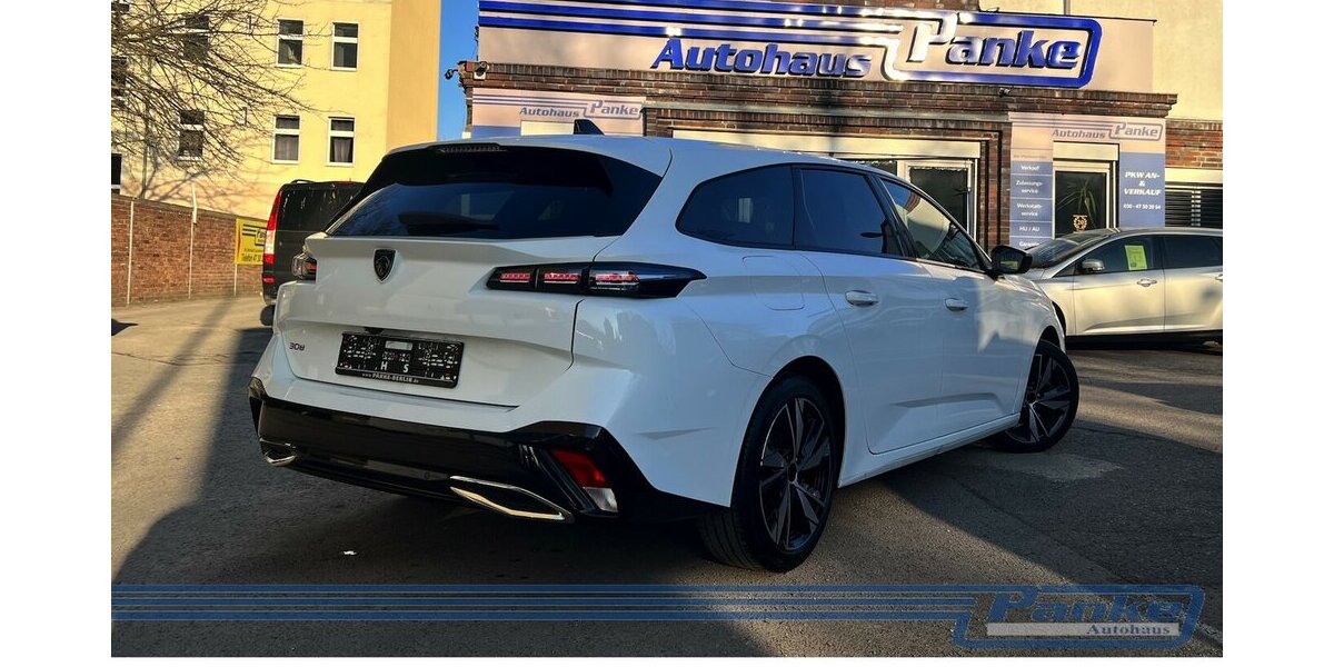 Peugeot 308 Allure EAT8*NAV*Carplay*LED*360°*Cockpit* 150.000 km 16.490 &euro; Berlin 13187