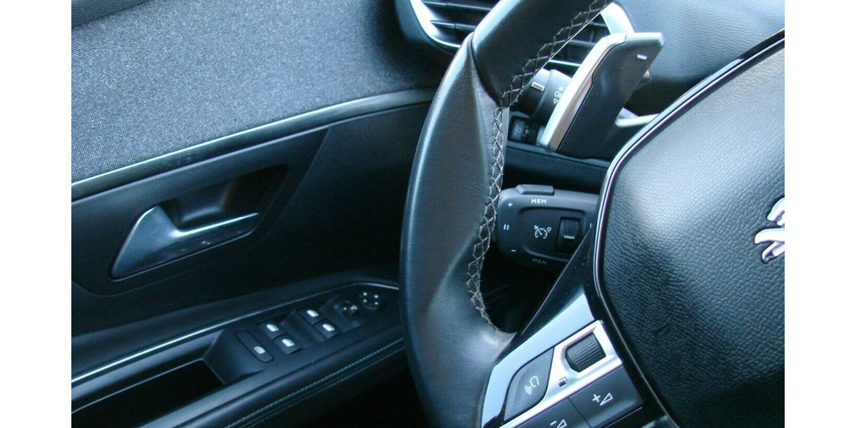 Peugeot 5008 1.2 PureTech130 Allure Pack 7-Sitzer 2WD LED 54.980 km 23.980 &euro; Falkensee 14612