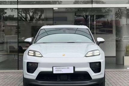Porsche Macan 3.000 km 113.900 &euro; Berlin 10117