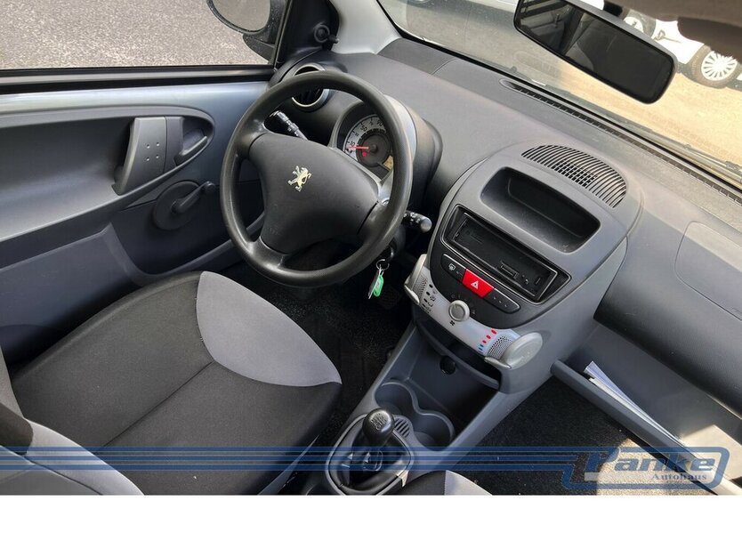 Peugeot 107 1.0 Petit Filou 70* 01/25 letzter Service * 47.106 km 2.990 € Berlin 13187