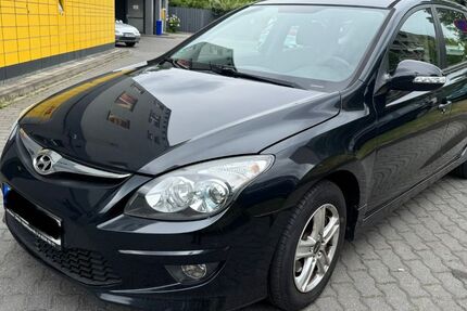Hyundai i30 220.000 km 1.699 &euro; Berlin 13055