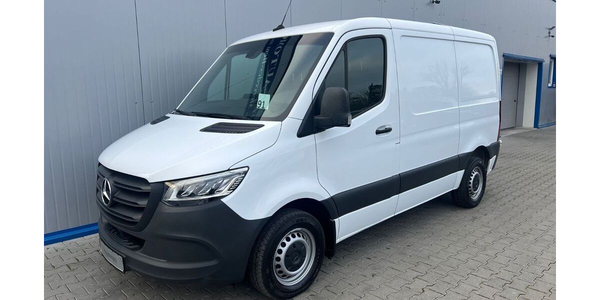 Mercedes-Benz Sprinter 199.111 km 23.599 &euro; Berlin 13055