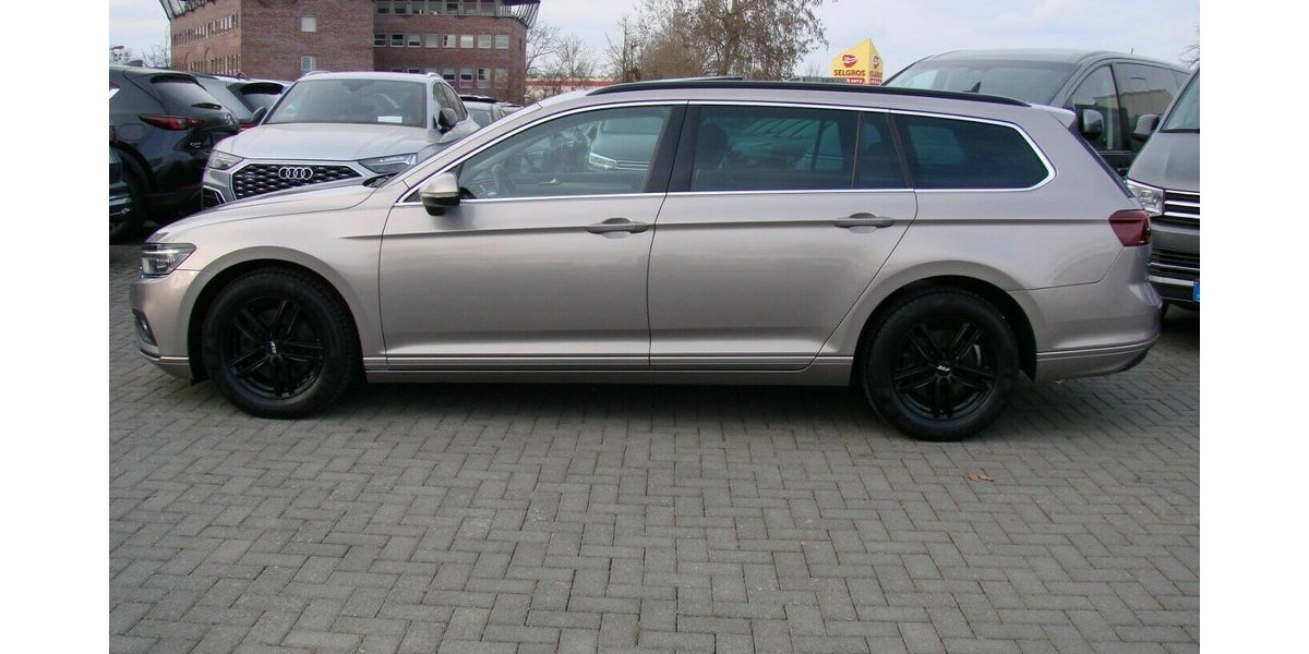 VW Passat 2.0TDi Business Panorama ACC IQ.Light 142.589 km 16.980 &euro; Falkensee 14612