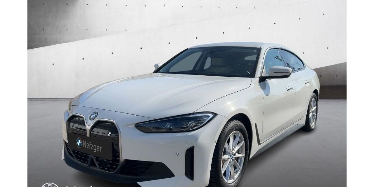 BMW i4 38.200 km 39.900 &euro; Berlin-Siemensstadt 13629