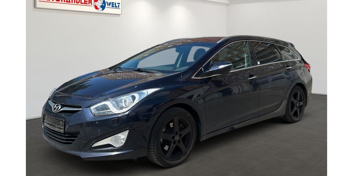 Hyundai i40 220.486 km 2.799 &euro; Berlin 12681