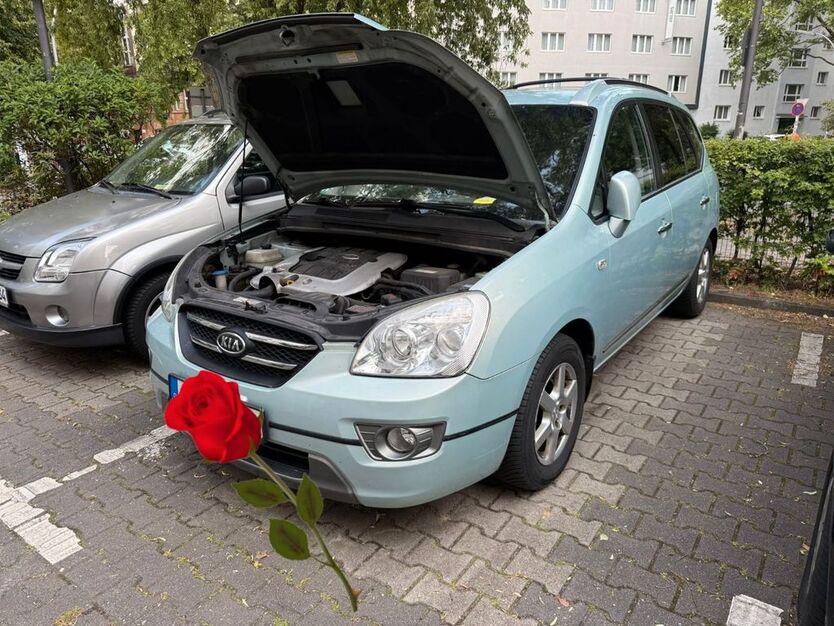 Kia Carens 248.000 km 2.222 € Berlin 10709