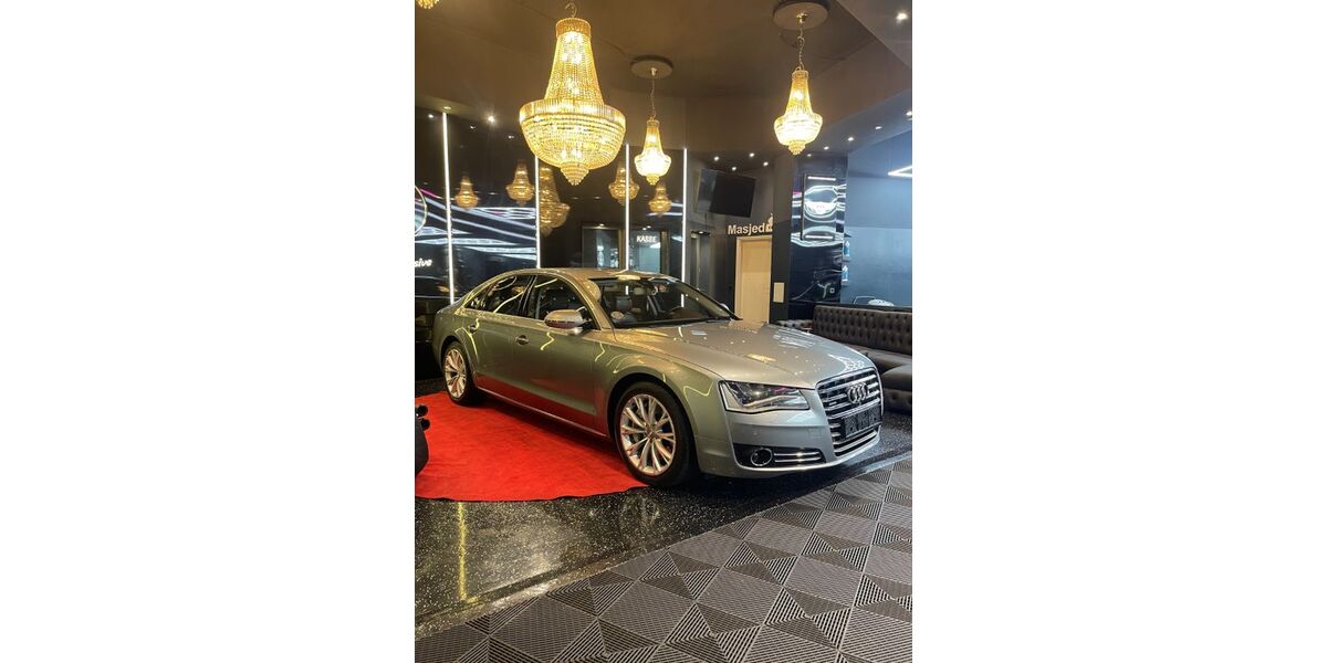 Audi A8 180.639 km 21.500 &euro; Berlin 12099