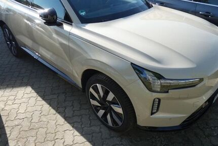 Volvo EX90