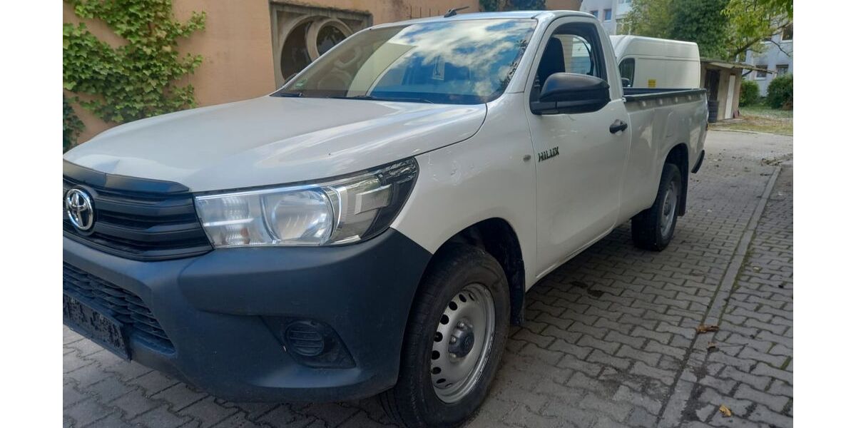 Toyota Hilux 105.000 km 18.490 € Berlin-Mariendorf 12109