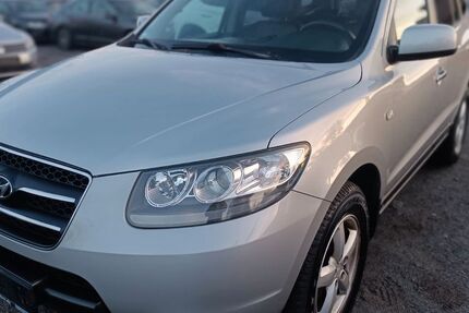 Hyundai SANTA FE 197.000 km 4.900 € Berlin 13597