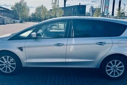Ford S-Max 76.000 km 19.100 &euro; Berlin 10119