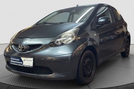 Toyota Aygo (X) 142.000 km 2.299 &euro; Berlin 10625
