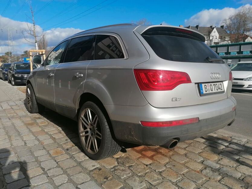 Audi Q7 245.000 km 6.800 € Berlin 13593