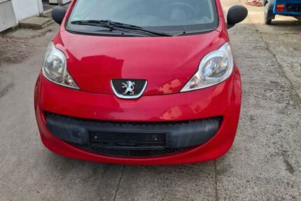 Peugeot 107 69.700 km 2.149 &euro; Berlin 13435
