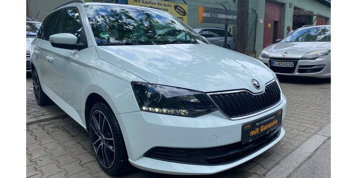 Skoda Fabia 122.578 km 8.990 &euro; Berlin 13599