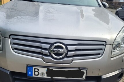 Nissan Qashqai 220.500 km 9.450 &euro; Berlin 10178