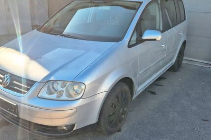 VW Touran 201.000 km 2.490 &euro; Berlin 13435
