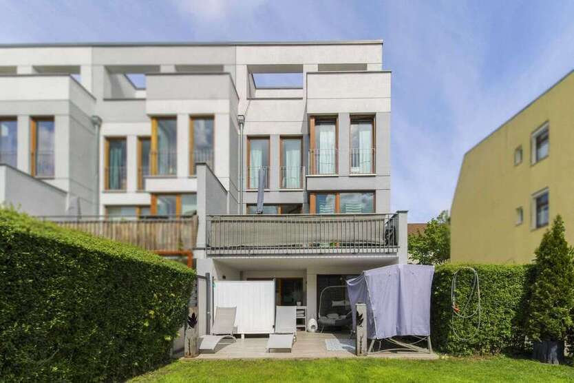 Haus zum Kaufen in Hennigsdorf 539.000 € 193.51 m²