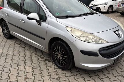 Peugeot 207 300.000 km 849 € Berlin 13581