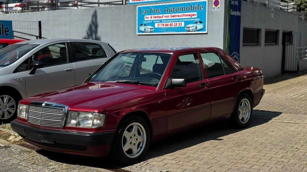 Mercedes-Benz 190 120.000 km 9.900 € Berlin 12105