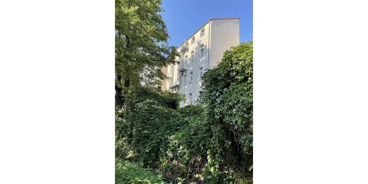 Charmant möblierte Dachgeschosswohnung mit Altbauflair, Blick ins Grüne und attraktiver Rendite in Potsdam-Charlottenhof - Dachgeschoßwohnung Potsdam Potsdam West | Angebot:26933221