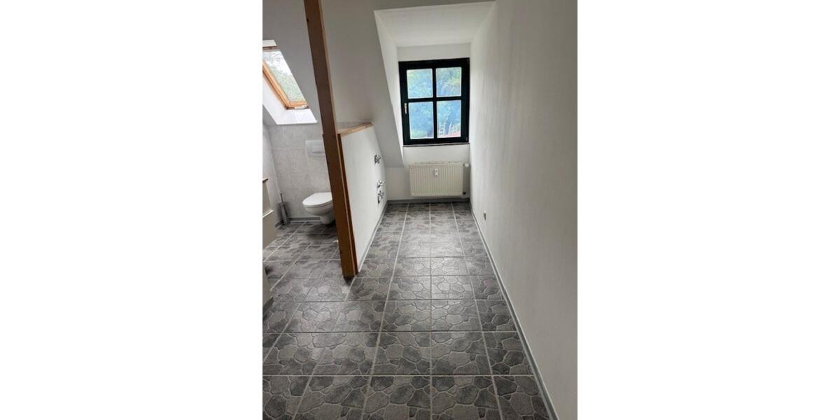 Dachgeschoßwohnung Ludwigsfelde - 3 Zimmer, 96 m&sup2;, 1.728&euro; | Angebot:21173589