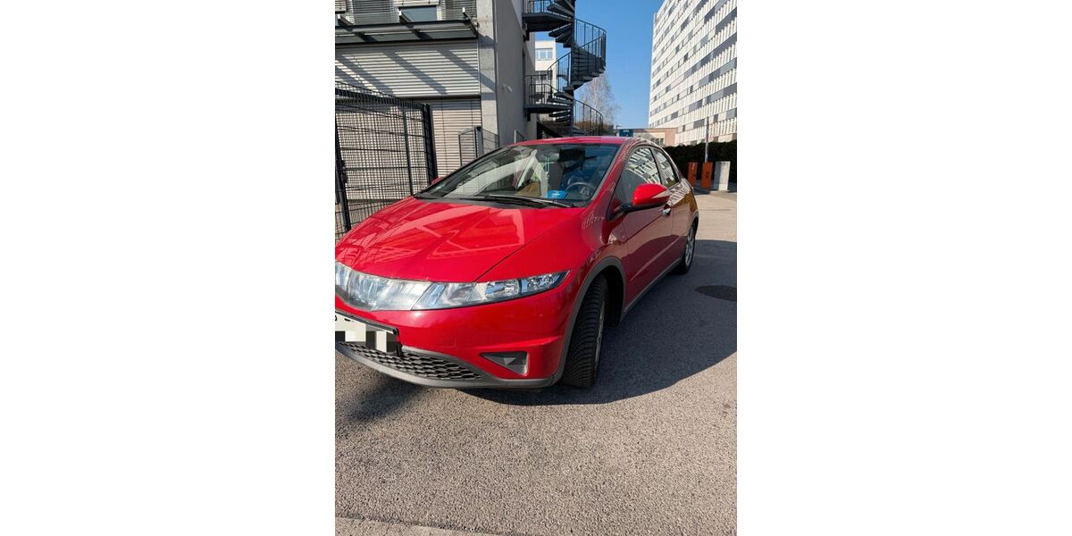 Honda Civic 140.000 km 3.900 &euro; Berlin 13057