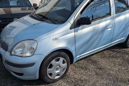 Toyota Yaris 89.754 km 2.700 &euro; Berlin-Karlshorst 10318