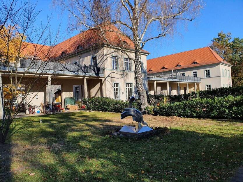 Schmuckstück im Grünen