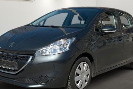 Peugeot 208 145.128 km 2.699 &euro; Berlin 12681