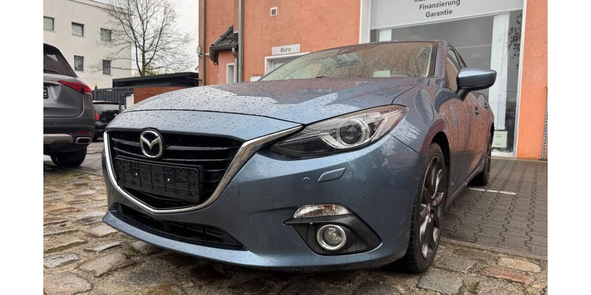 Mazda 3 225.625 km 5.999 &euro; Berlin 12351