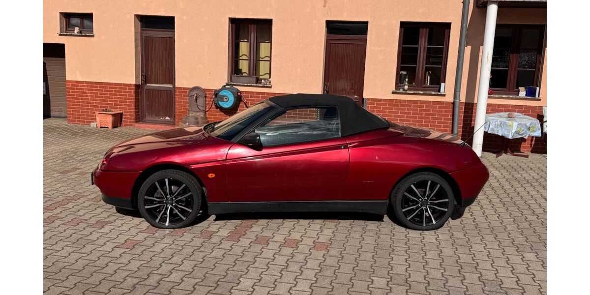 Alfa Romeo Spider 140.000 km 4.899 &euro; Grossbeeren 14979