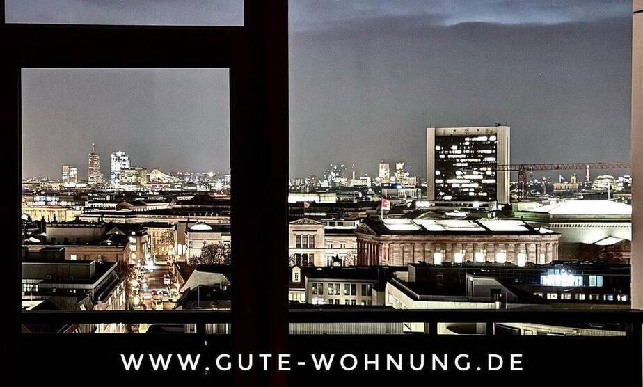 Spectacular City Center Apartment Hackescher Markt: View, Balcony & Parking