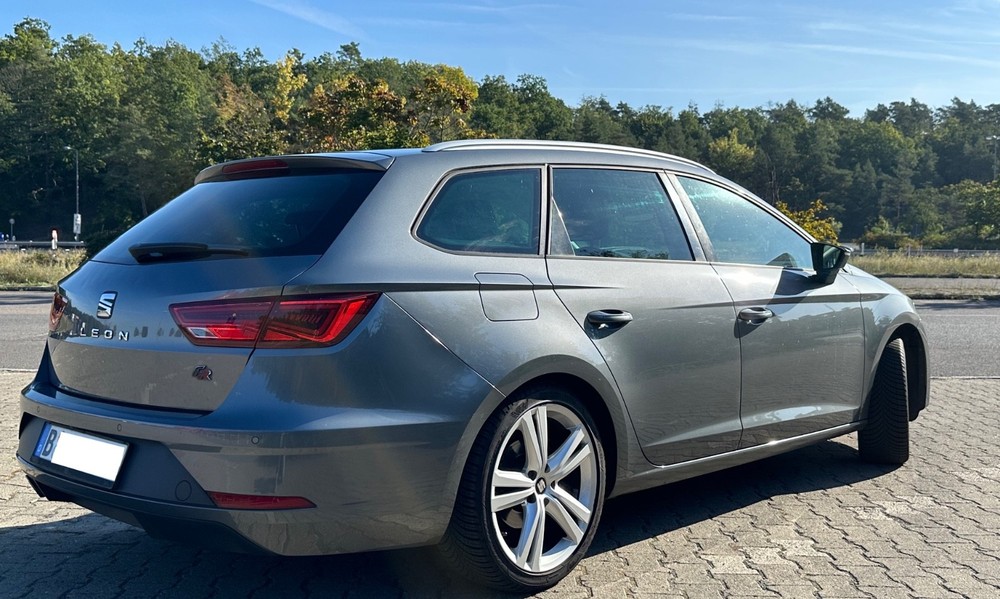 Seat Leon ST 52.000 km 15.500 € Berlin 10178