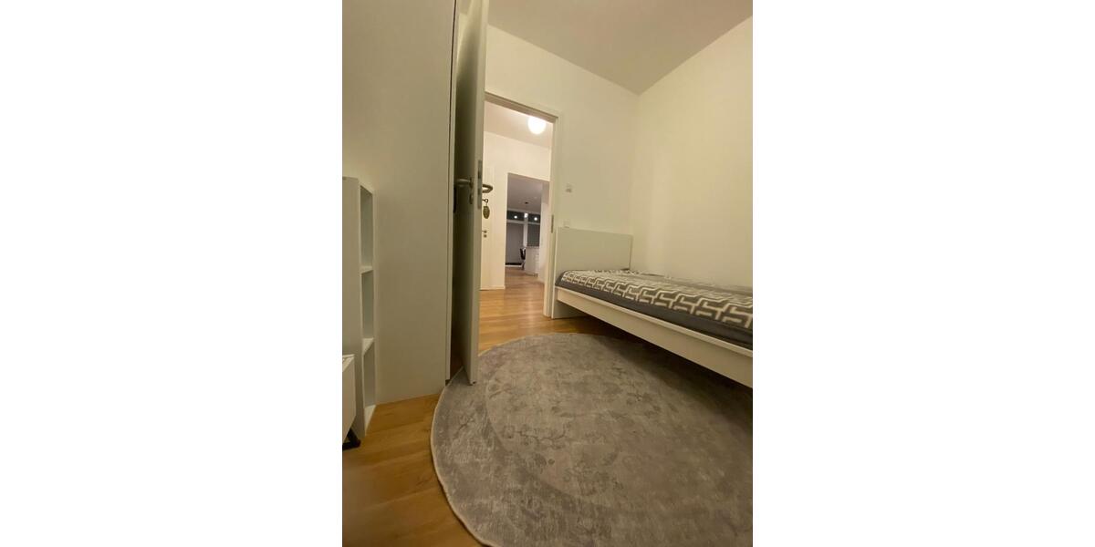 Etagenwohnung Berlin Mitte - 5 Zimmer, 125 m&sup2;, 3.250&euro; | Angebot:25384324
