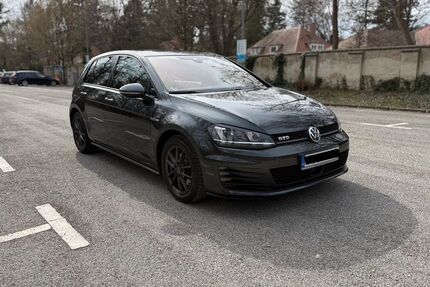 VW Golf 126.076 km 17.999 &euro; Potsdam 14469