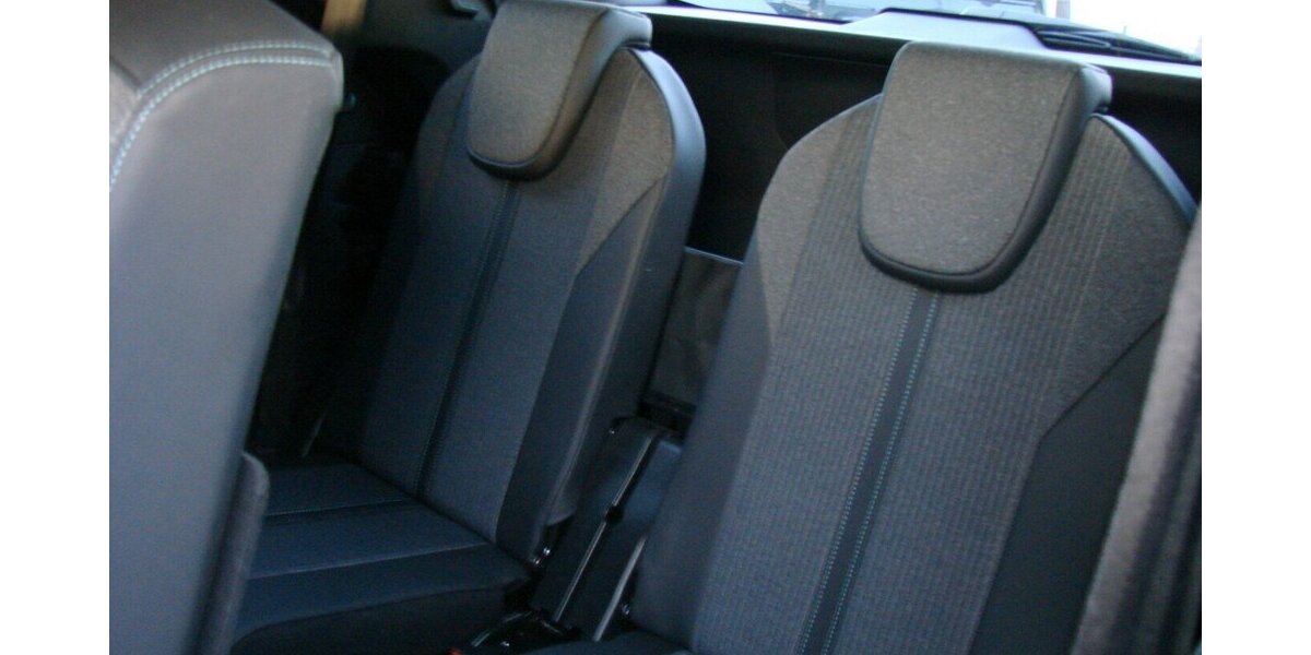 Peugeot 5008 1.2 PureTech130 Allure Pack 7-Sitzer 2WD LED 54.980 km 24.980 &euro; Falkensee 14612