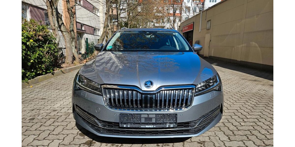 Skoda Superb 99.998 km 21.600 &euro; Berlin 12099