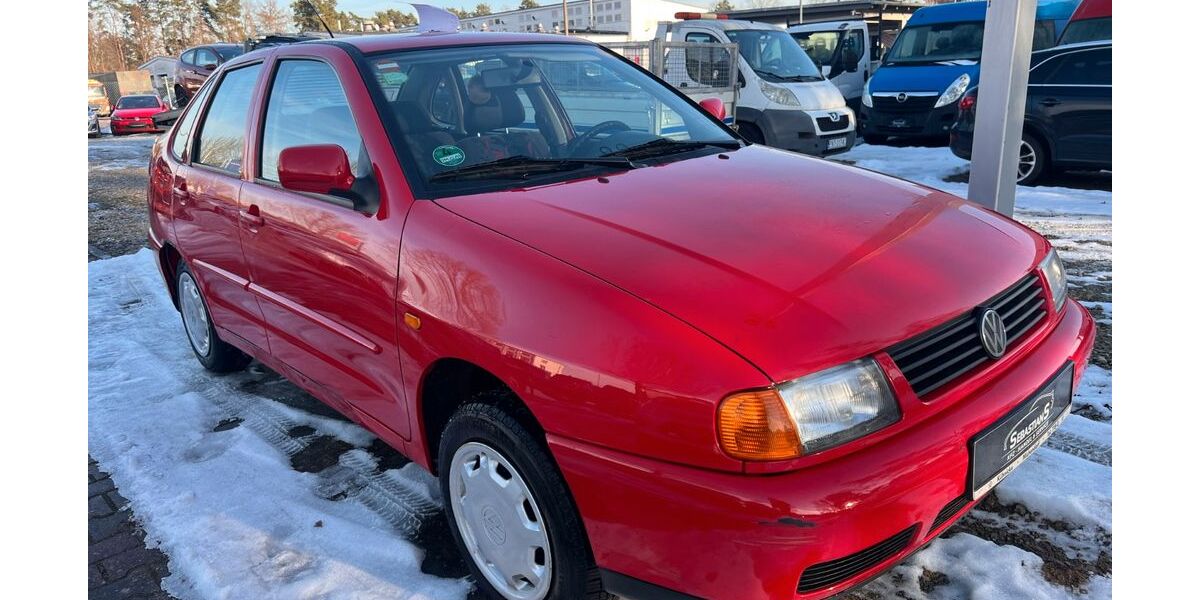 VW Polo 132.305 km 590 &euro; Neuseddin bei Berlin 14554