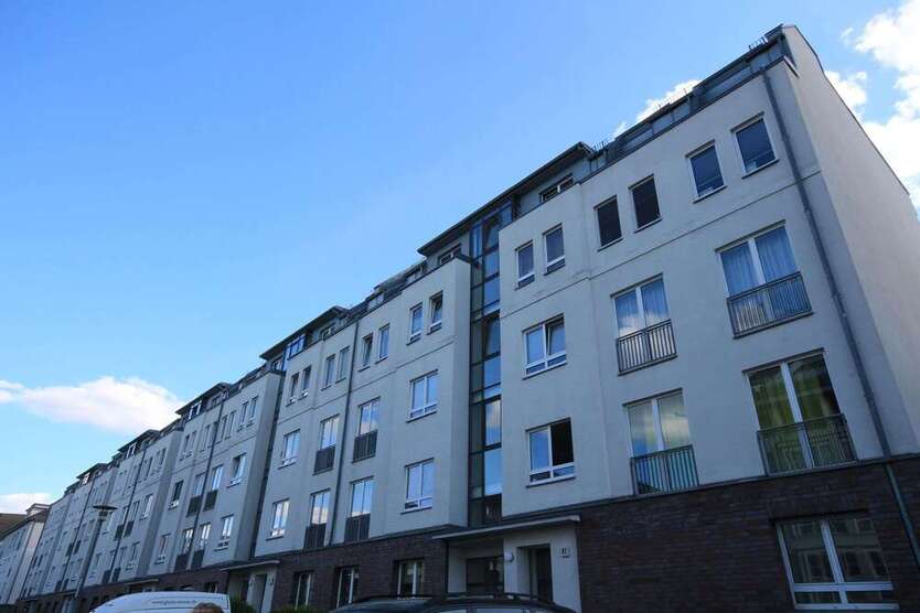 Wohnung zum Mieten in Berlin 649 € 45.73 m²