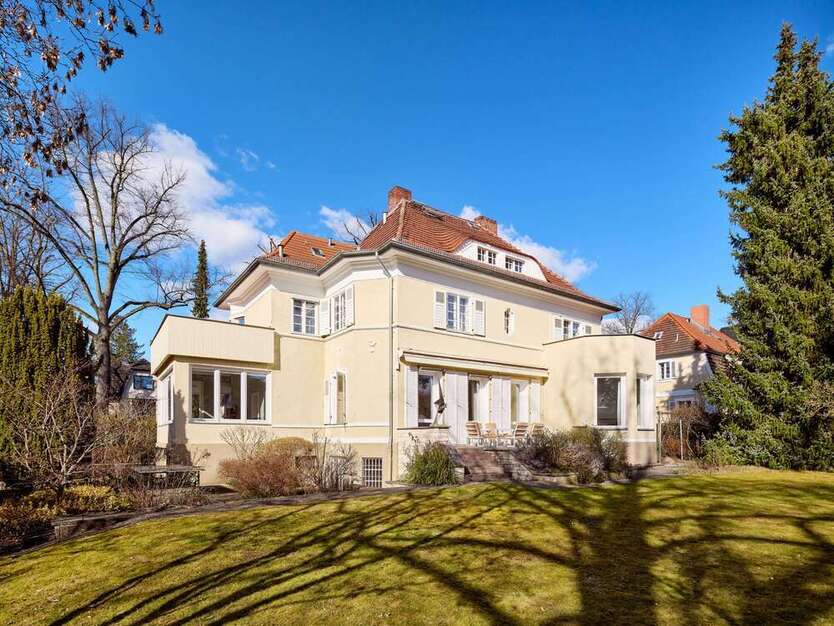 Haus zum Kaufen in Berlin-Zehlendorf 2.950.000 € 351 m²