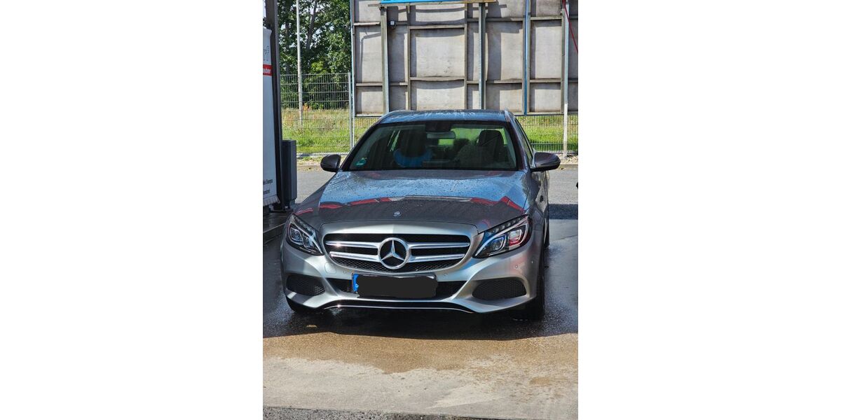 Mercedes-Benz C 250 200.000 km 14.790 € Berlin 12049