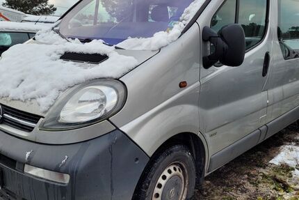 Opel Vivaro 253.424 km 5.970 &euro; Berlin - Französische Buchholz 13127